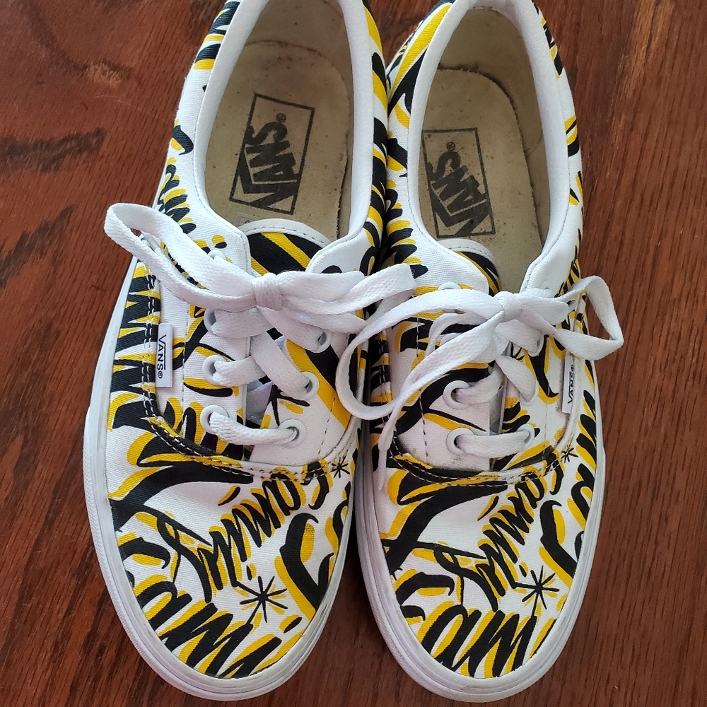 Vans tennis shoes